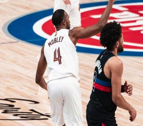 芈昱廷在围,棋名人战决,赛首局战胜,天博体育平台,天博体育官方网站,天博体育登录入口,天博体育app下载