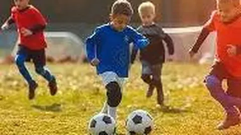 “2025热门足球游戏精选：模拟守门员游戏下载攻略”